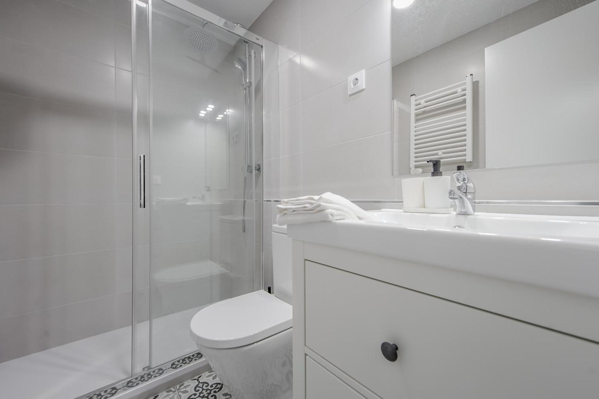 Cozy&New Apartment Para 6Pax En La Plaza De Tirso - Madrid E1 Esterno foto